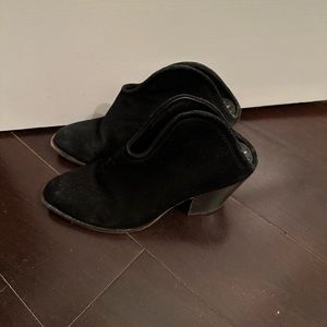 Chinese laundry booties